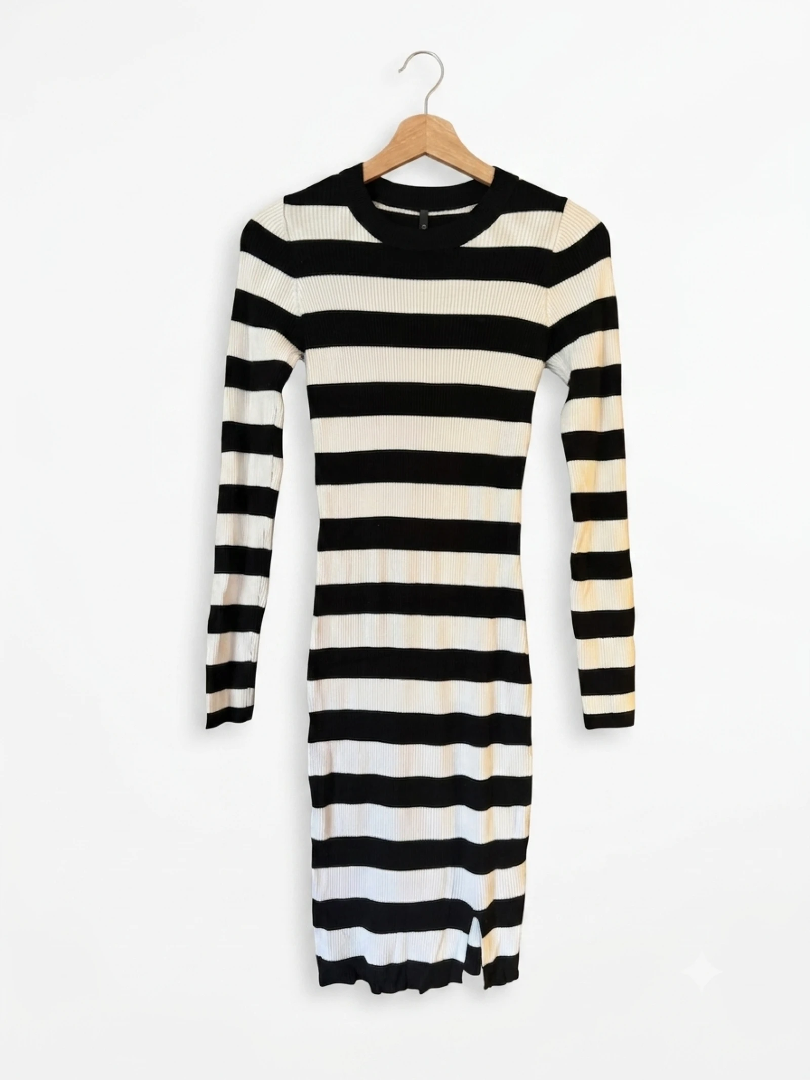 Vestido ajustado de rayas 